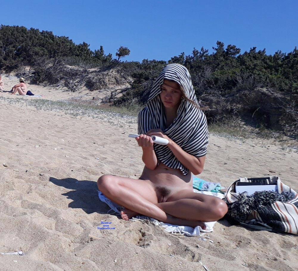 Pic #1Looking For Some Shadow - Nude Girls, Beach, Outdoors, Small Tits, Bush Or Hairy, Beach Voyeur