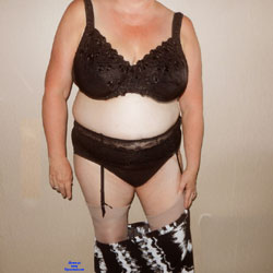 Pic #1 Full Striptease! - Nude Wives, Big Tits, Lingerie, Mature, Amateur