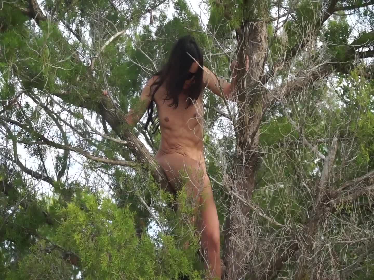 Pic #1Foxy Lady Coming In For The  - Nude Girls, Brunette, Outdoors, Nature, Amateur