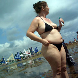 Pic #1 MILF In Porto Beach - Beach, Brunette, Outdoors, Bikini Voyeur