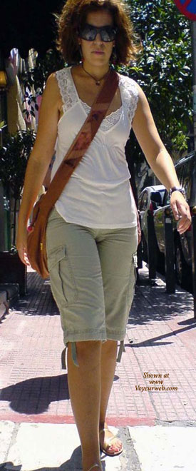 Pic #1Cameltoes, Downblousing &amp; Upskirt