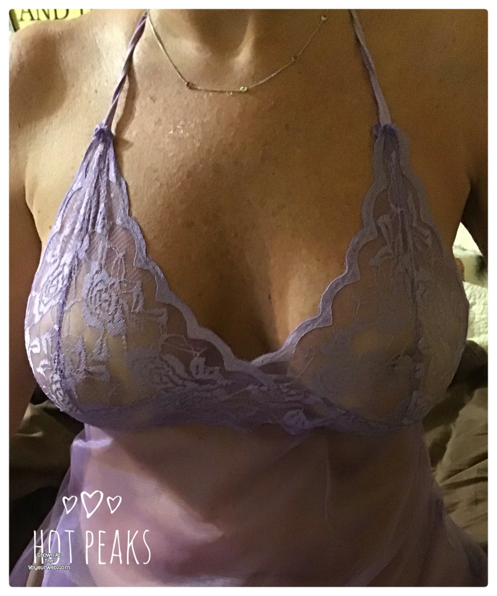 Pic #1 My large tits - Lydia