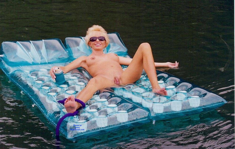 Pic #1Loves To Show - Nude Wives, Blonde, Mature, Bush Or Hairy, Amateur