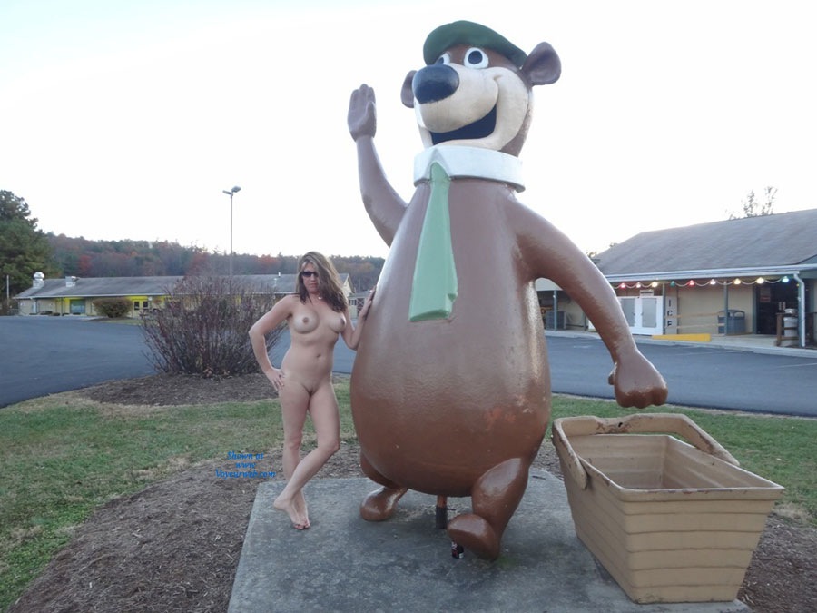 Pic #1Jennifer Outdoors - Public Exhibitionist, Public Place