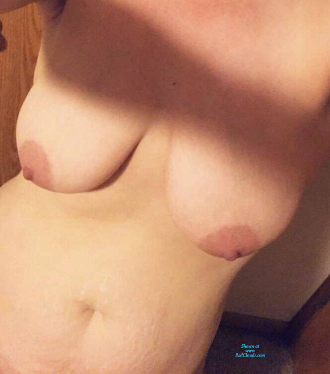Pic #1Sneak Peek - Big Tits, Shaved, Amateur