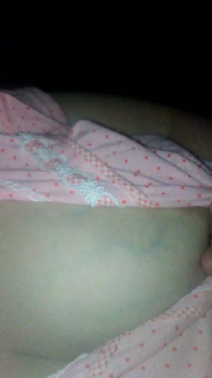 Pic #1Morning Tit Play - Amateur