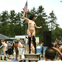 Pic #1Popping - Nude Girls, Big Tits, Brunette, Outdoors, Public Place, Shaved