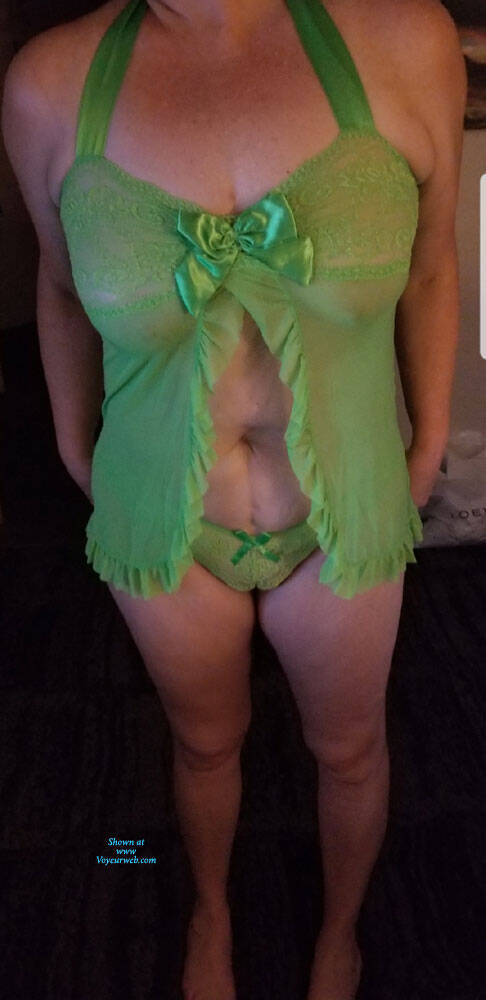Pic #1 Bedtime - Lingerie, Shaved, Amateur