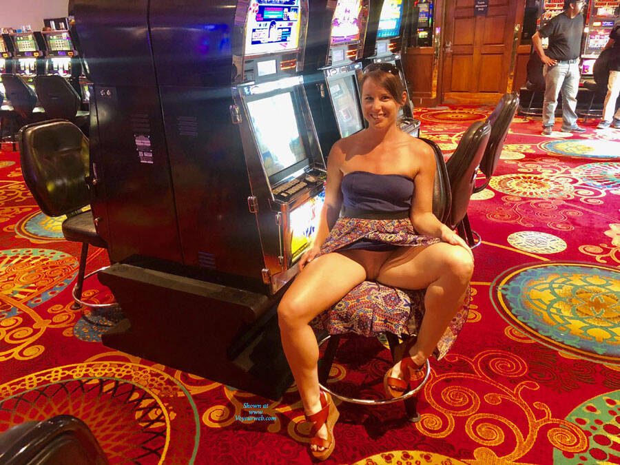 Pic #1Ever Hit It Big At The Casino? - Pantieless Girls, Brunette, Public Exhibitionist, Flashing, Public Place, Amateur