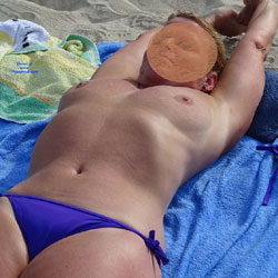 Pic #1 Topless At The Beach - Topless Amateurs, Beach, Big Tits, Mature, Outdoors