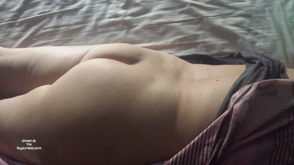 Pic #1 My girlfriend's ass - Rebecca