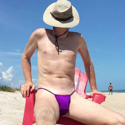 Pic #1M* Bikini Beach Fun