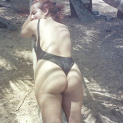 Pic #1 Sonia  - Outdoors, Amateur