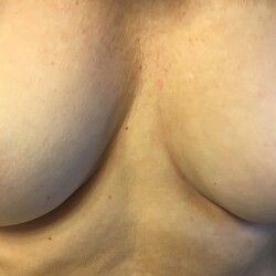 Medium tits of my room mate - Alisa