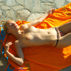 Pic #1Au Frioul Pres De Marseille - Nude Girls, Beach, Outdoors, Beach Voyeur