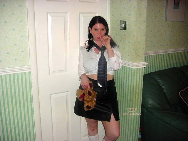 Pic #1U.K Who Wants To Lick My Lollipop?