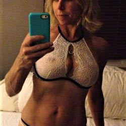 Pic #1 Gorgeous Milf Playmate - Big Tits, Lingerie, Mature, Amateur