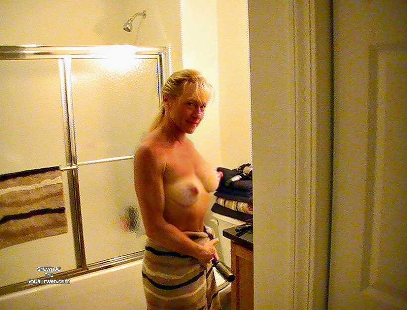 Pic #1 My medium tits - crissy
