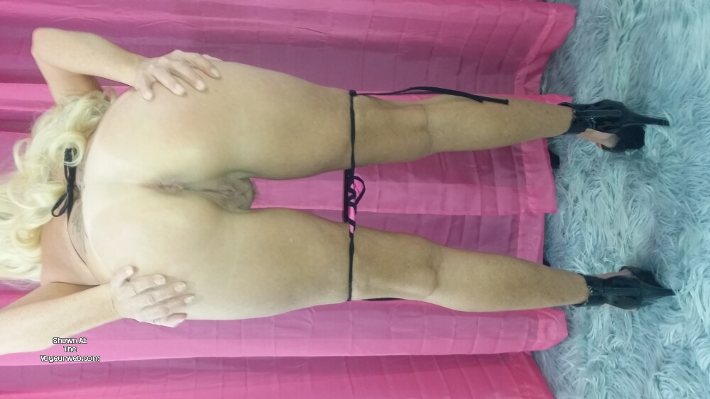 Pic #1 My wife's ass - Blondmilf69 