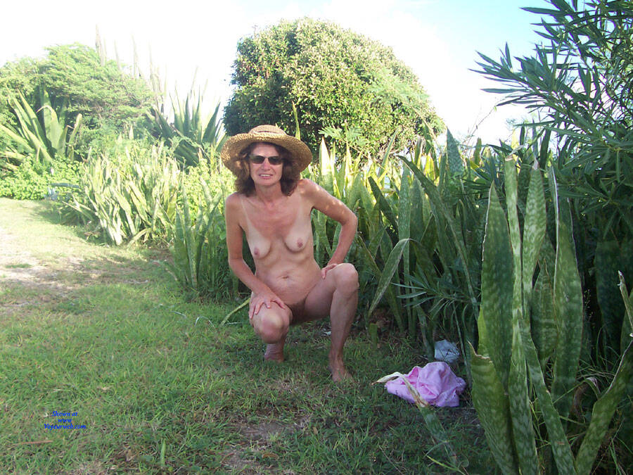Pic #1 Mary Likes Her Picture Being Taken - Nude Amateurs, Brunette, Mature, Outdoors, Bush Or Hairy, Medium Tits