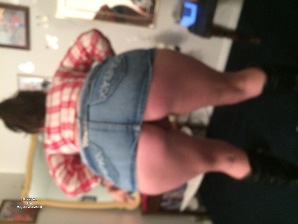 Pic #1 My wife's ass - Ginarae