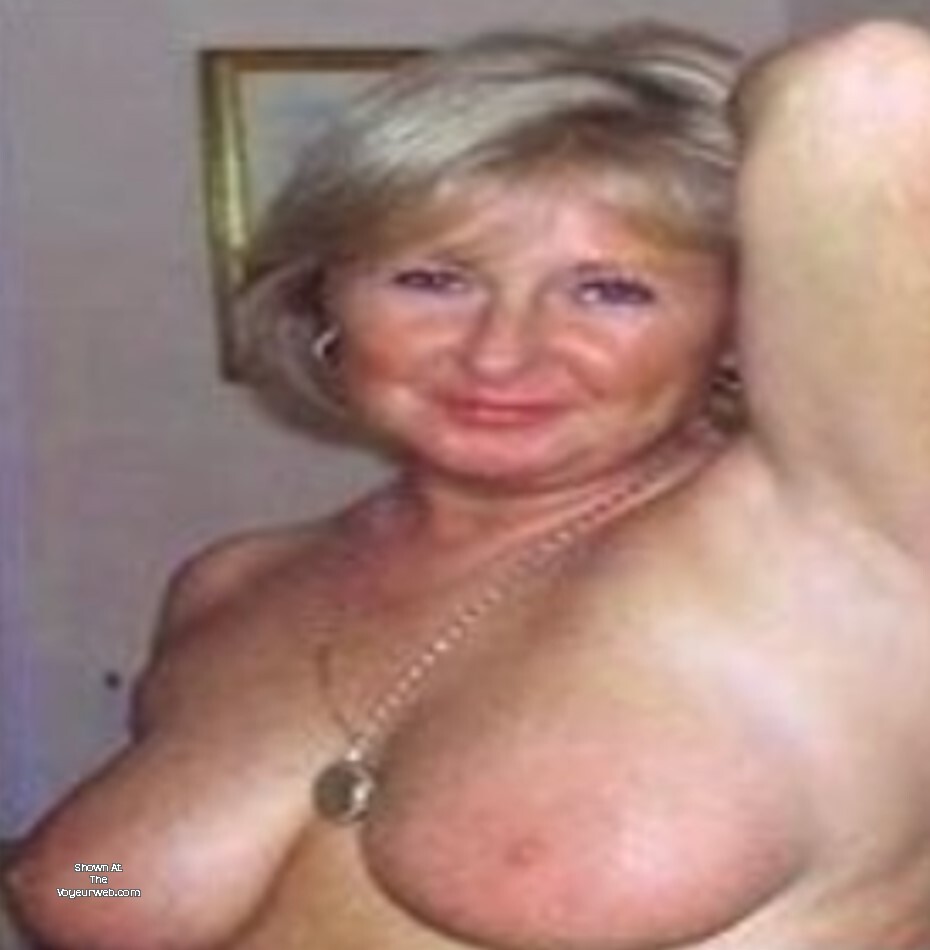 Pic #1 Large tits of my wife - Lizzy4u69