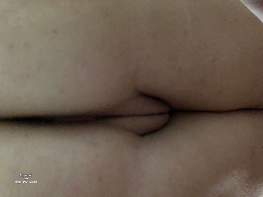 Pic #1 My girlfriend's ass - curly