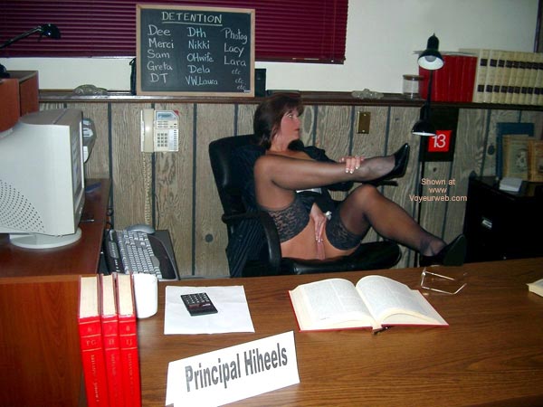 Pic #1Yb  Hiheels  Principal