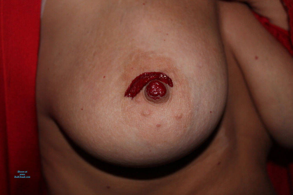 Pic #1Handling It Pretty Good - Big Tits, Amateur