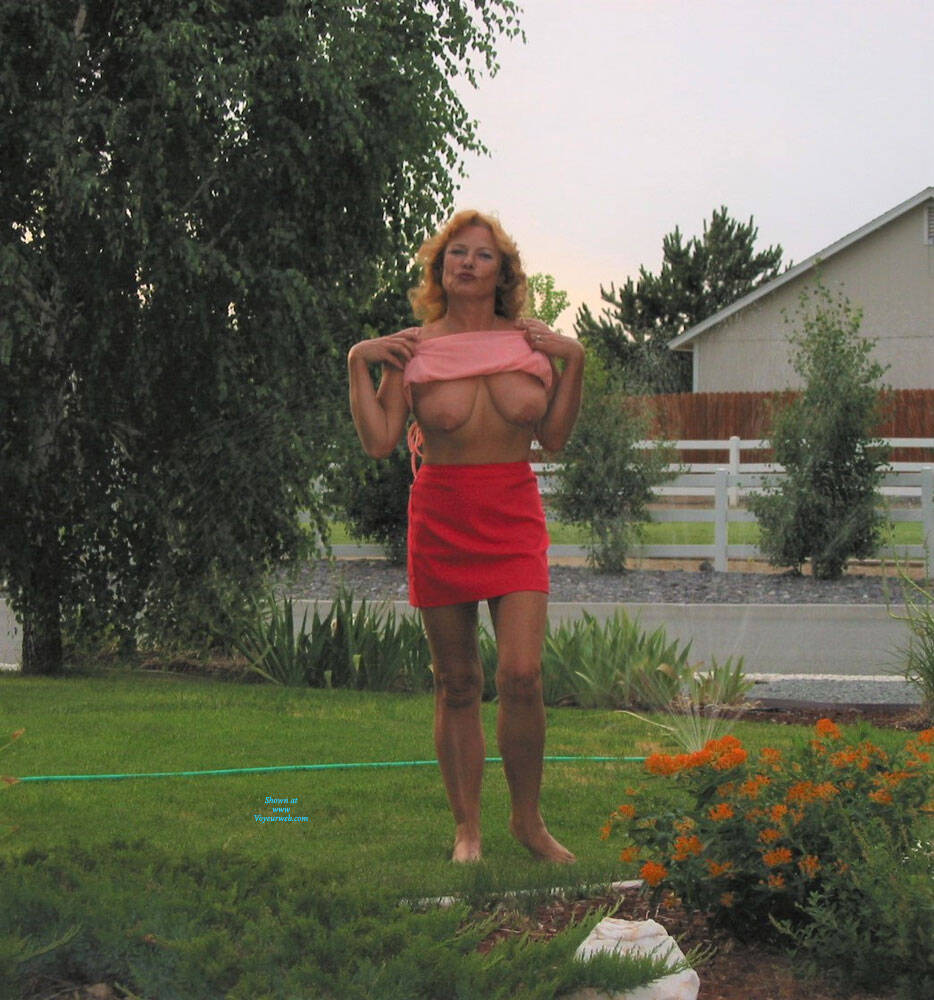 Pic #1Sweetness In The Front Yard - Big Tits, Mature, Outdoors, Bush Or Hairy, Amateur