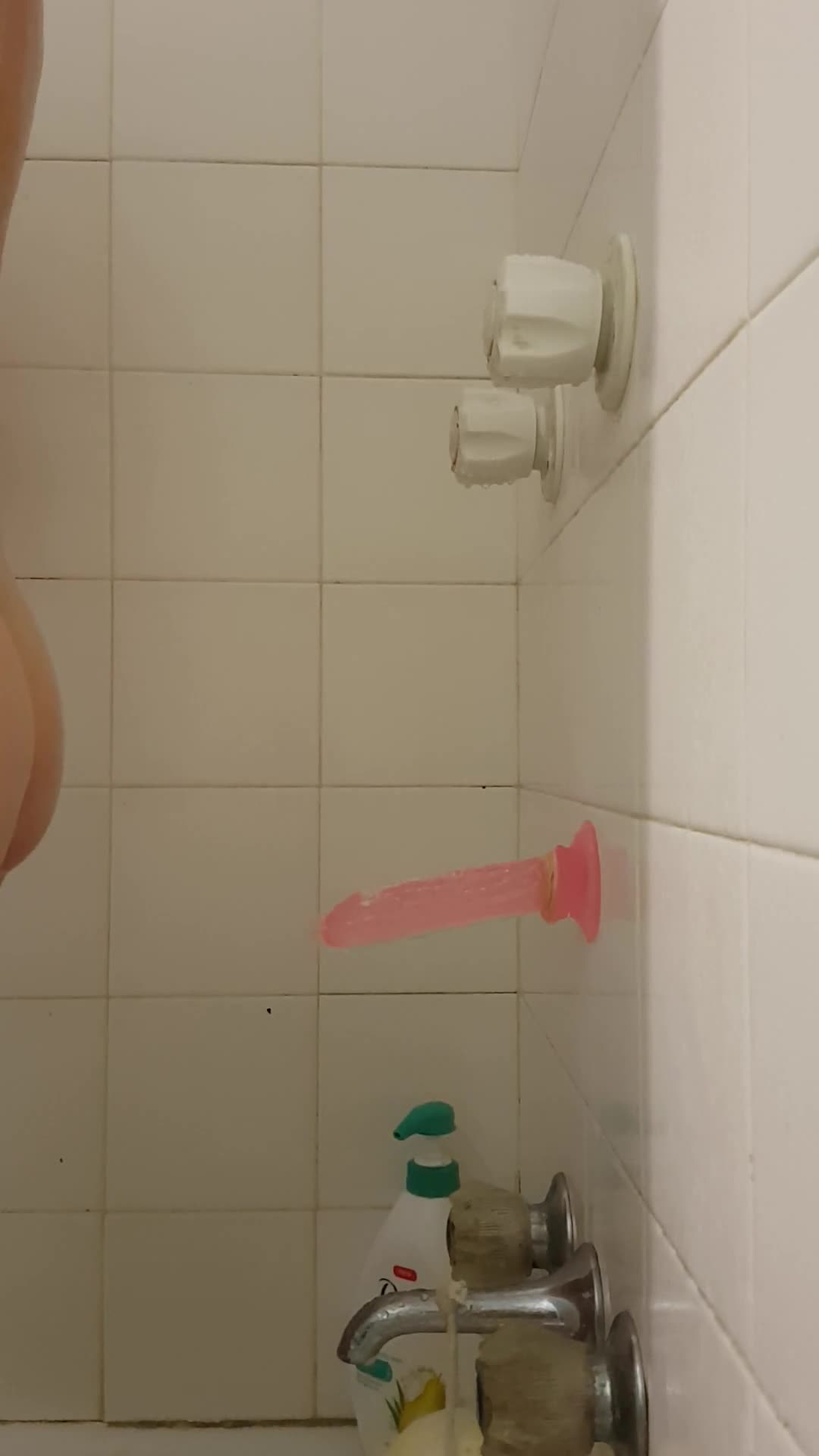 Pic #1M* Shower Fun