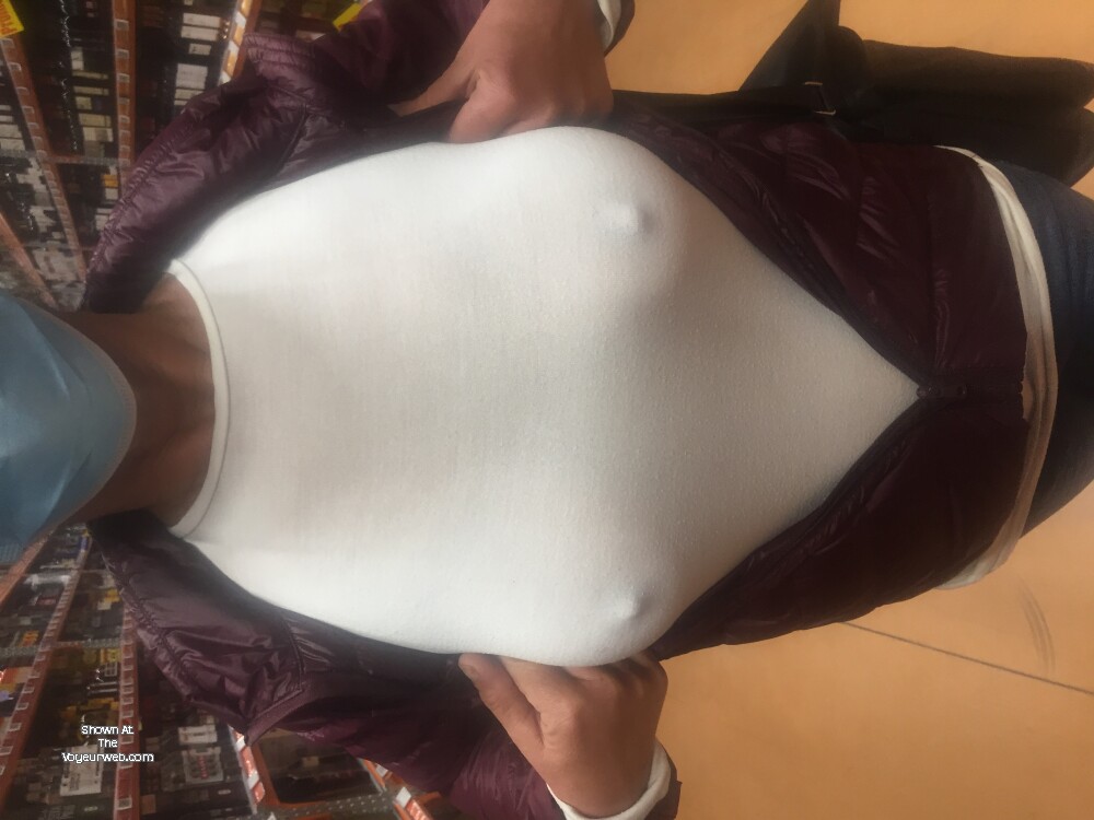 Pic #1 Medium tits of my girlfriend - Patti 