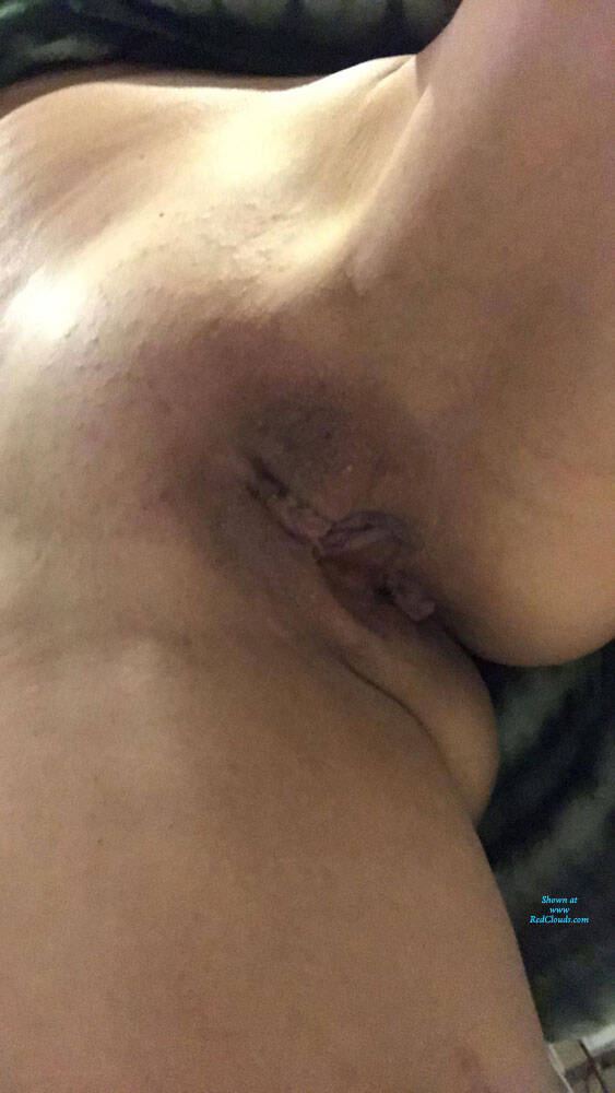 Pic #1 Working In The Office - Pantieless Girls, Mature, Shaved, Amateur