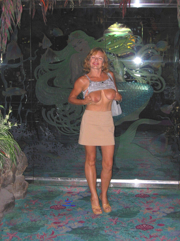 Pic #1Sweetness 63rd Birthday At Atlantis And Peppermill - Pantieless Girls, Big Tits, Public Exhibitionist, Flashing, Mature, Redhead, Amateur