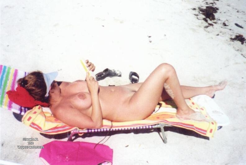 Pic #1 Medium tits of my girlfriend - Honey