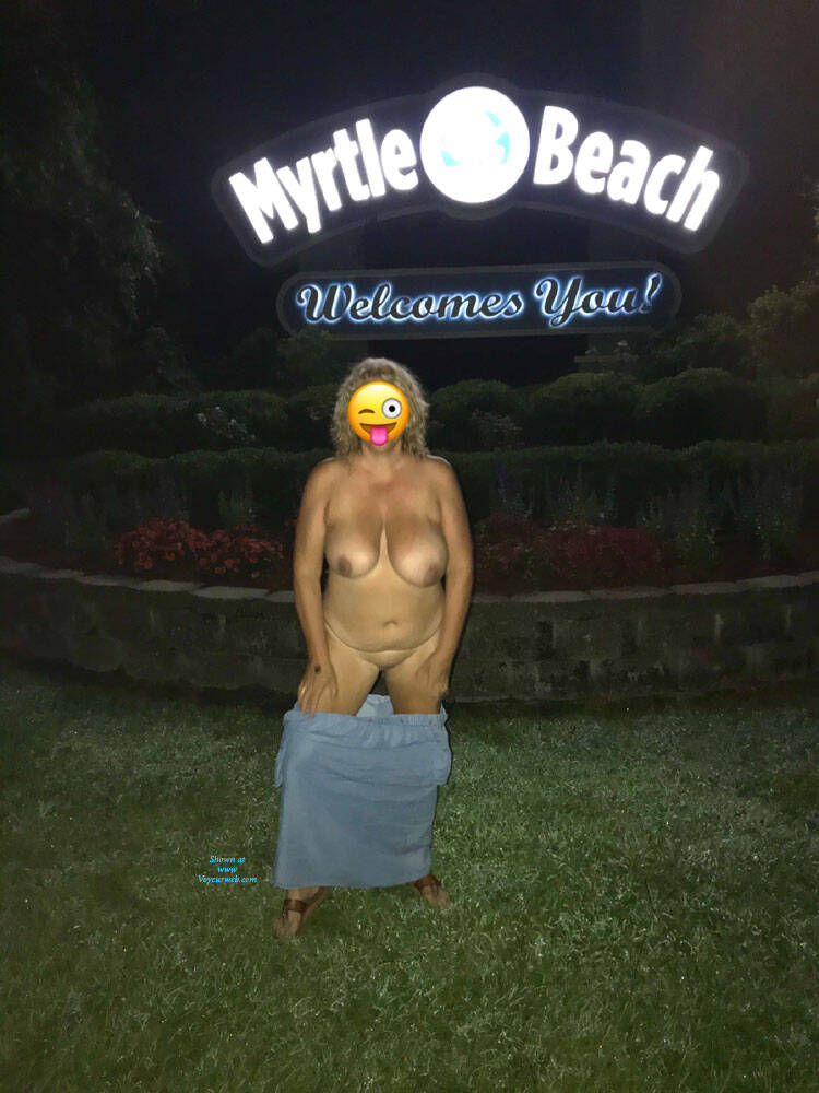 Pic #1Flashing At The Beach During 4th Of July - Big Tits, Public Exhibitionist, Flashing, Outdoors, Wife/wives, Amateur