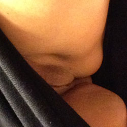 Pic #1 Upskirt - Mature, Amateur