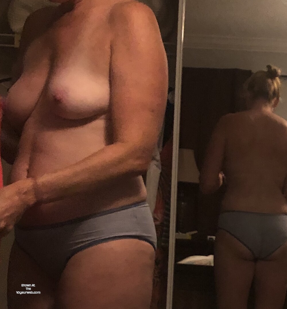 Pic #1 Medium tits of my wife - Freckles Wifey