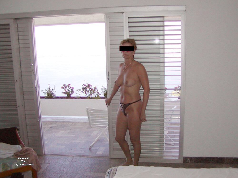 Pic #1 Medium tits of my wife - Paige