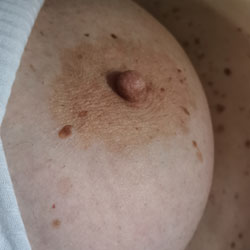 Pic #1 Tit And Nipple (Very Very Close) - Big Tits, Mature, Close-ups, Amateur
