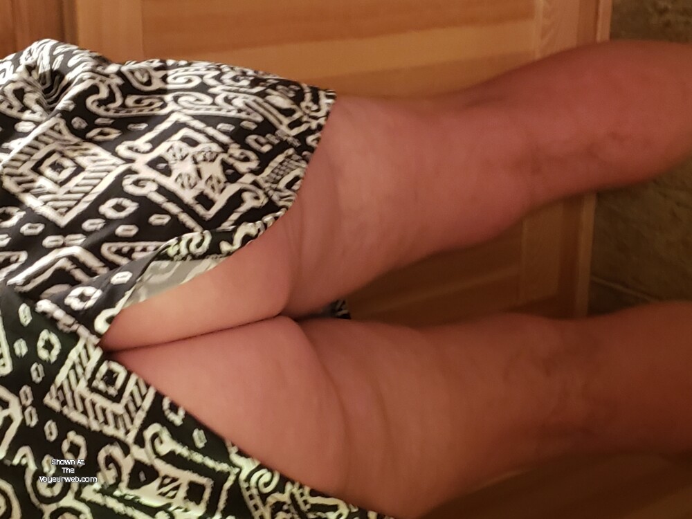 Pic #1 A neighbor's ass - Susie Q