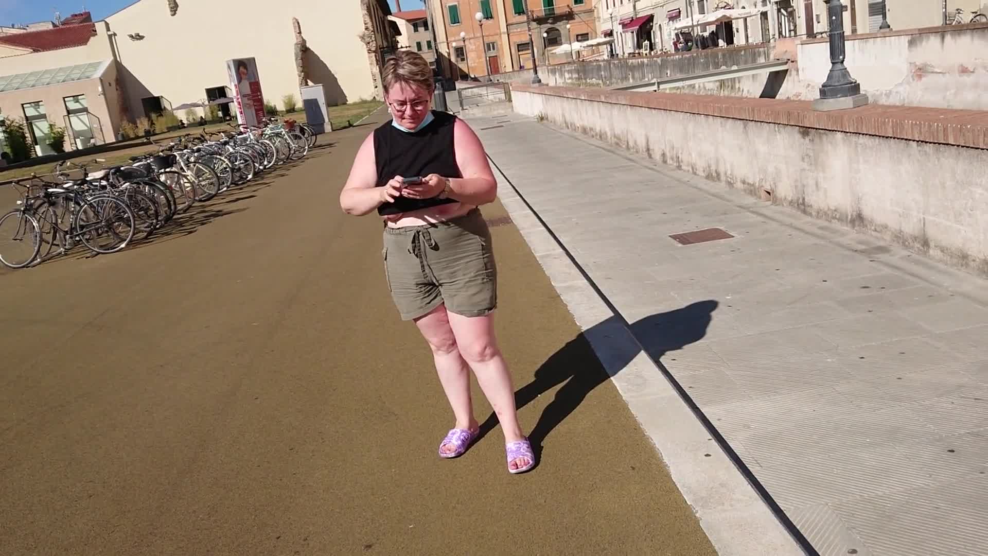 Pic #1Tourisme En Ville - Big Tits, Brunette, Public Exhibitionist, Flashing, Outdoors, Public Place, Wife/wives, Amateur