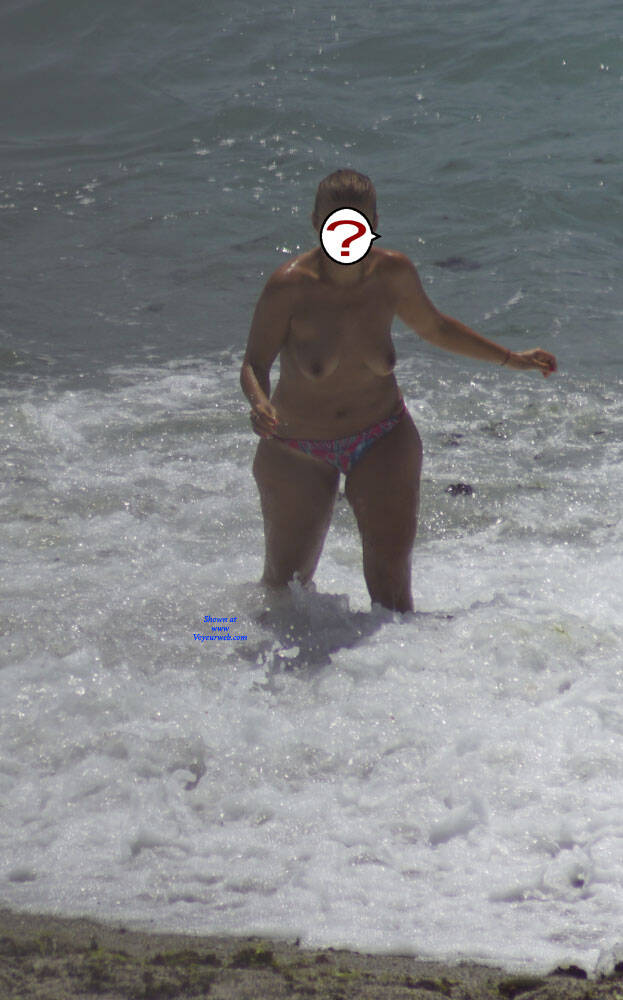 Pic #1Plage - Topless Girls, Beach, Big Tits, Brunette, Outdoors, Beach Voyeur
