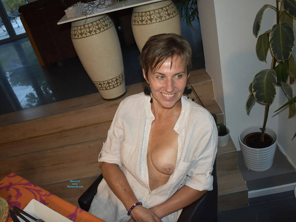 Pic #1 Sexy Dinner - Big Tits, Brunette, Amateur