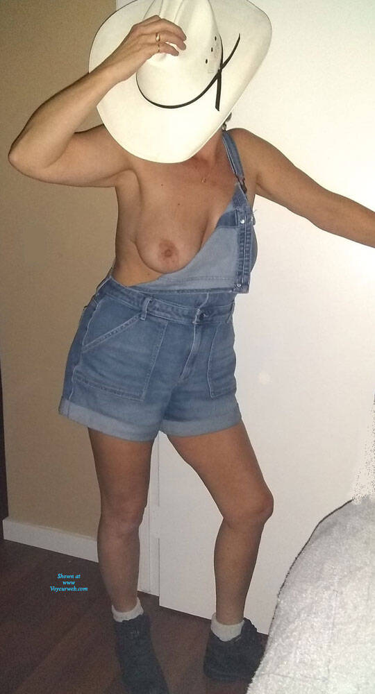 Pic #1Little Ole Country Gal - Big Tits, Mature, Amateur