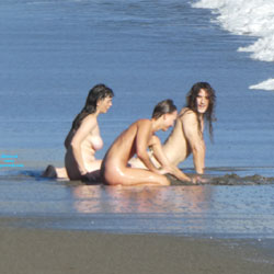 Pic #1Wave Riders - Nude Girls, Beach, Brunette, Outdoors, Beach Voyeur
