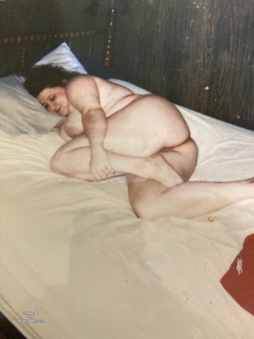 Pic #1 A neighbor's ass - Denise