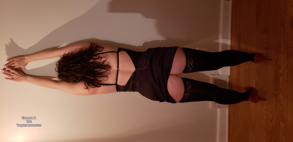 Pic #1 My wife's ass - Sarah