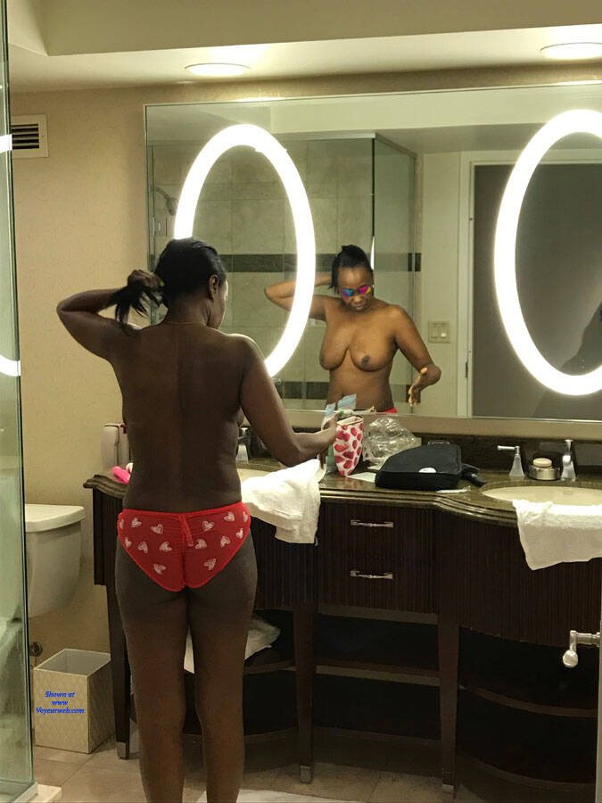 Pic #1Ebony Tits - Topless Girls, Big Tits, Ebony, Amateur
