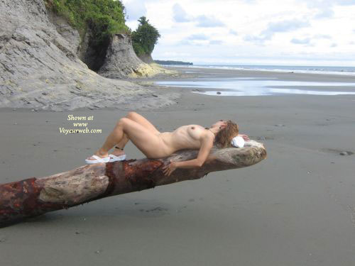 Pic #1Claudia At De Beach Part I